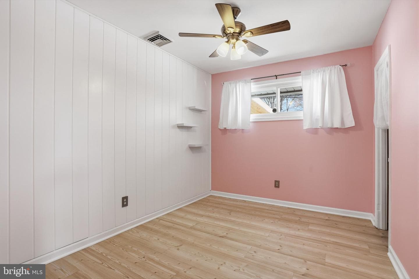 2510 Green Avenue photo 8