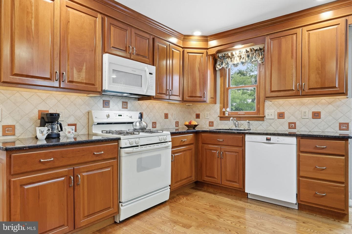 297 Cliveden Drive photo 14