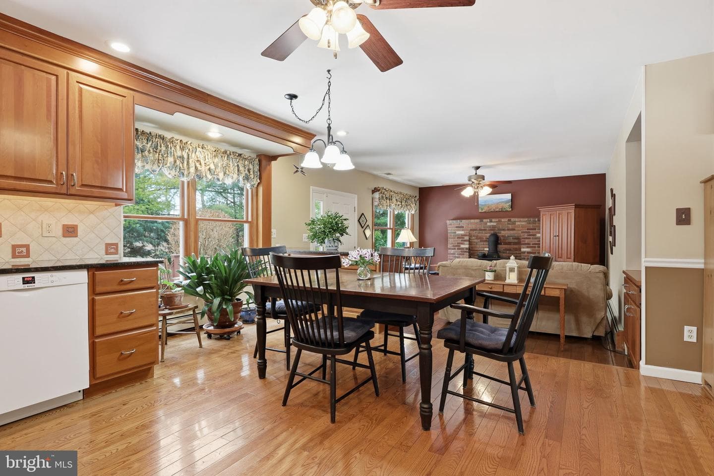 297 Cliveden Drive photo 17