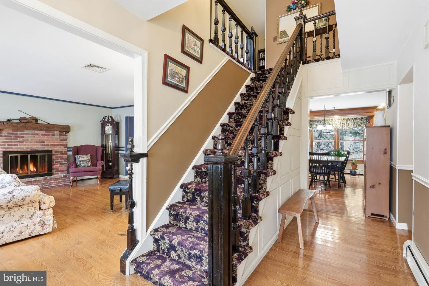 297 Cliveden Drive photo 2