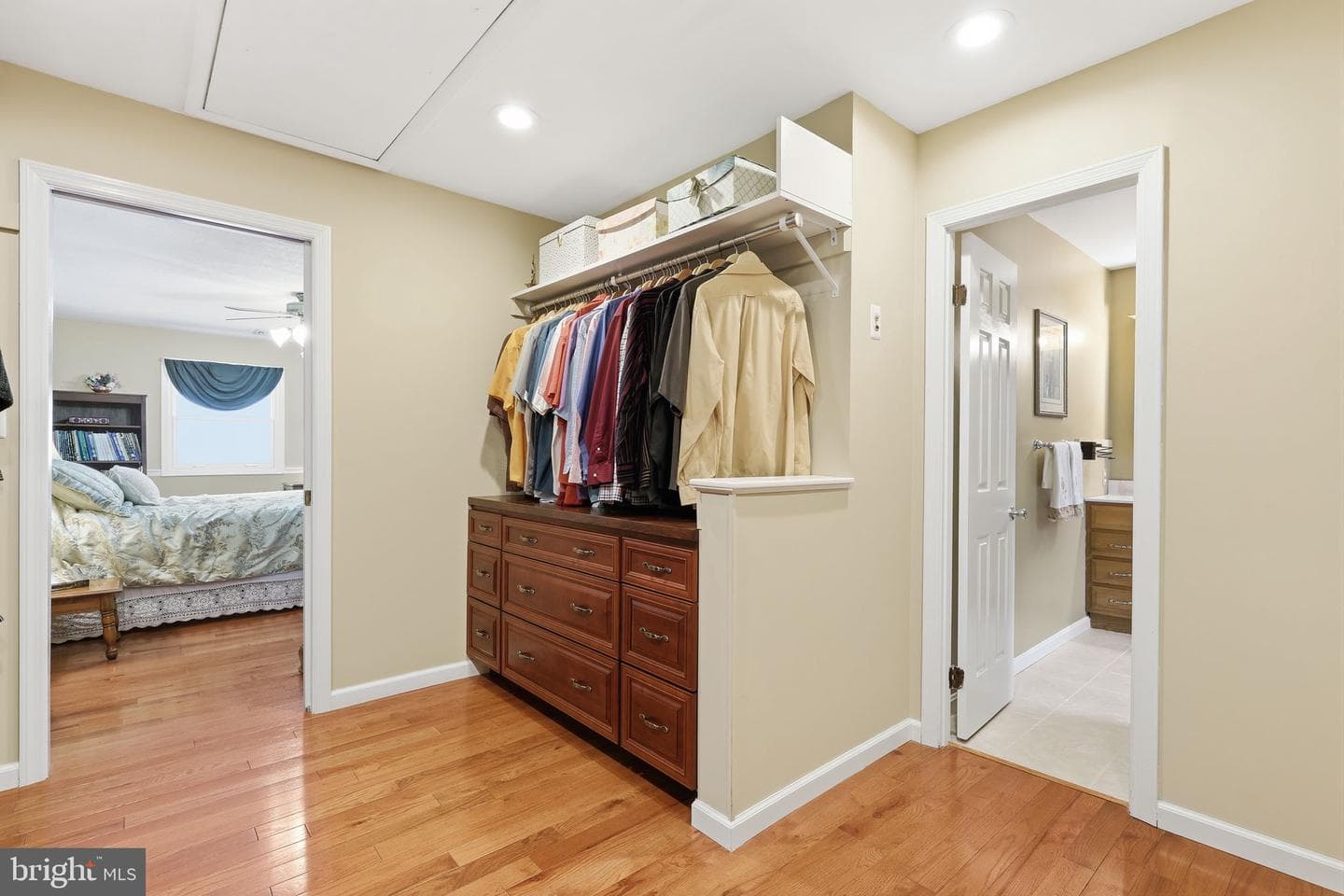 297 Cliveden Drive photo 25