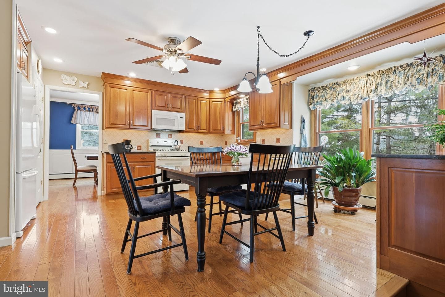 297 Cliveden Drive photo 3