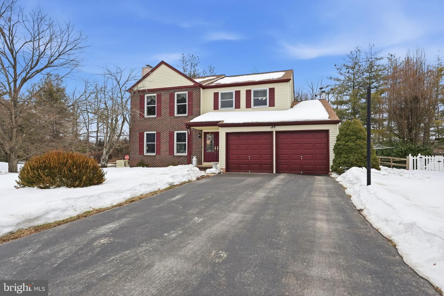 297 Cliveden Drive photo 42
