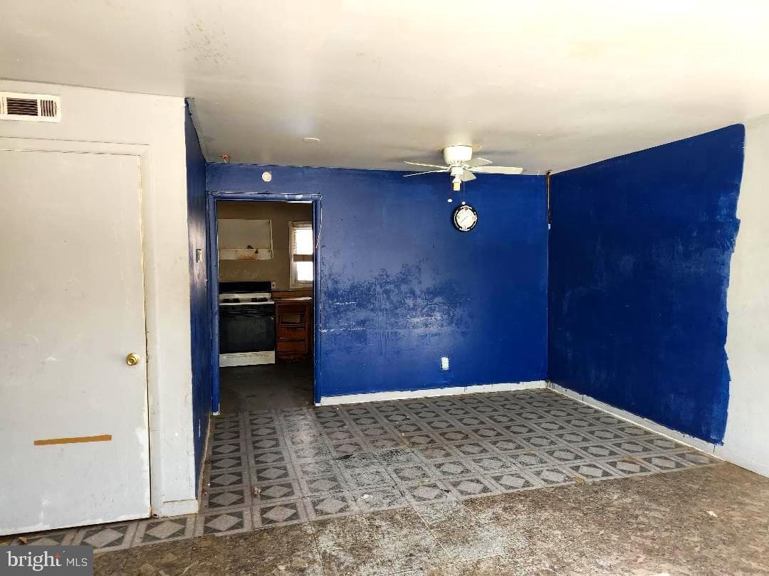 5717 Fleetwing Drive photo 3