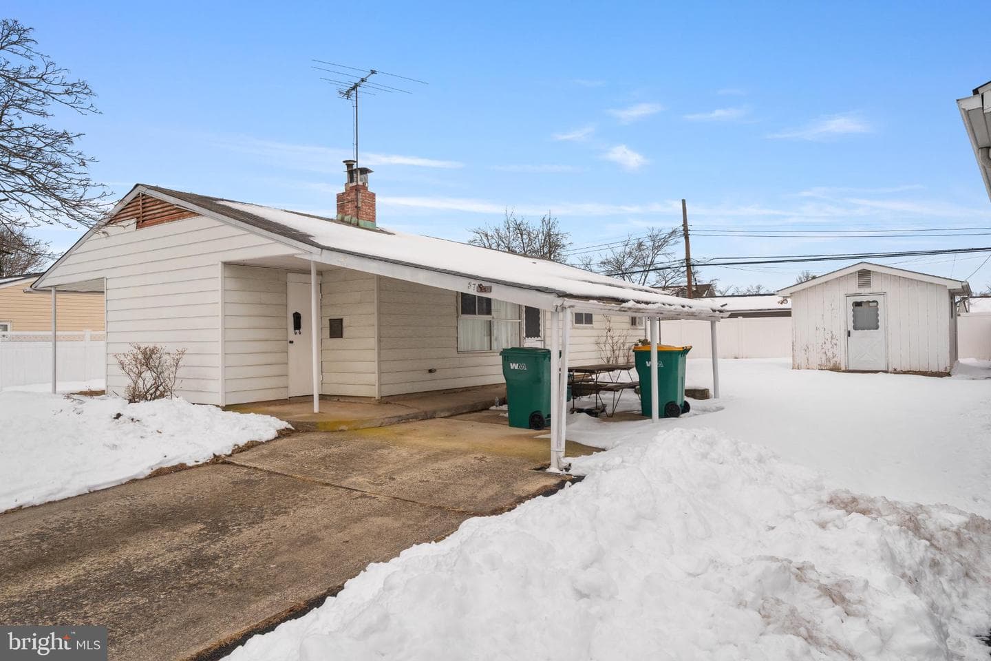 57 Palm Lane photo 3