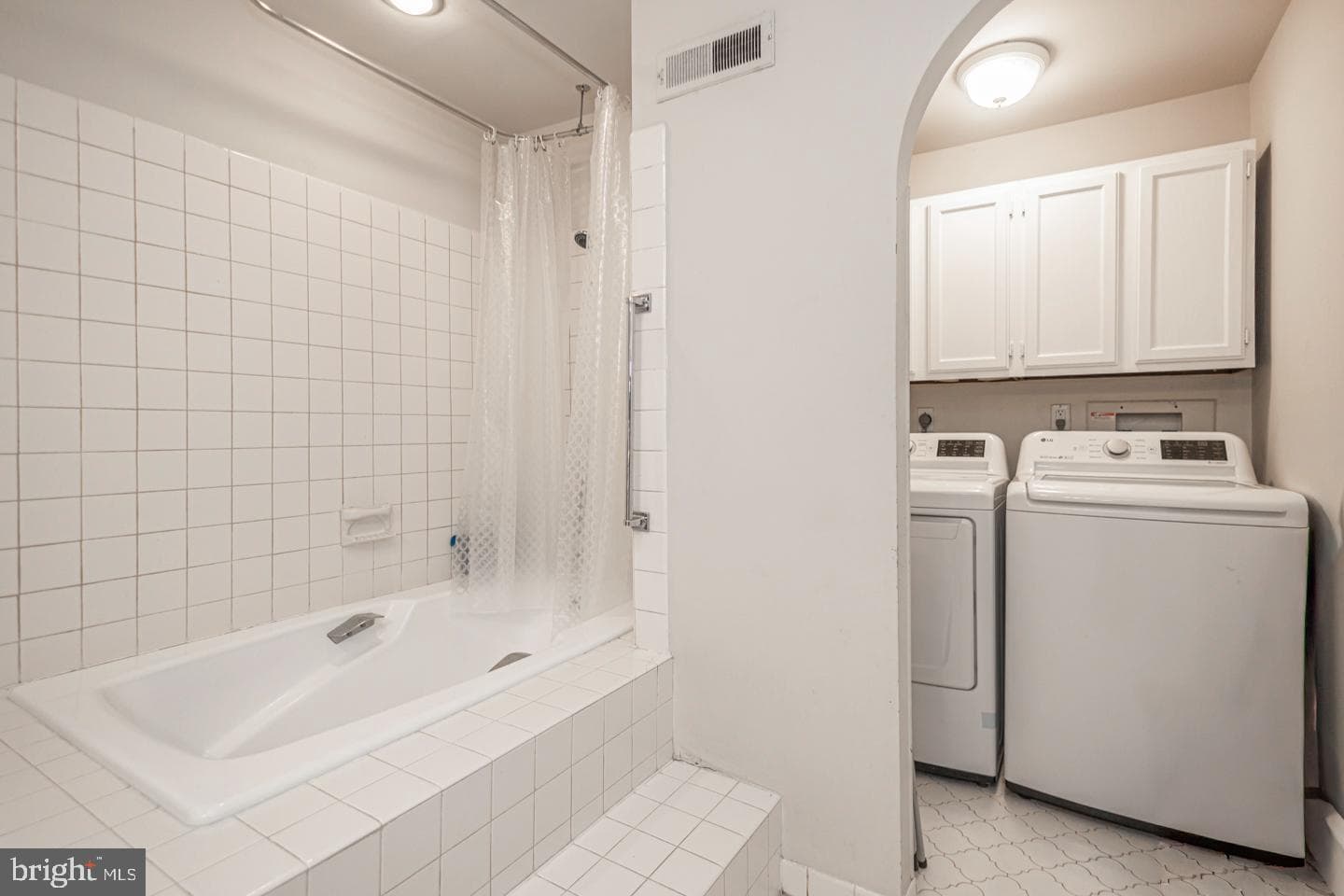 25 Independence Place photo 23