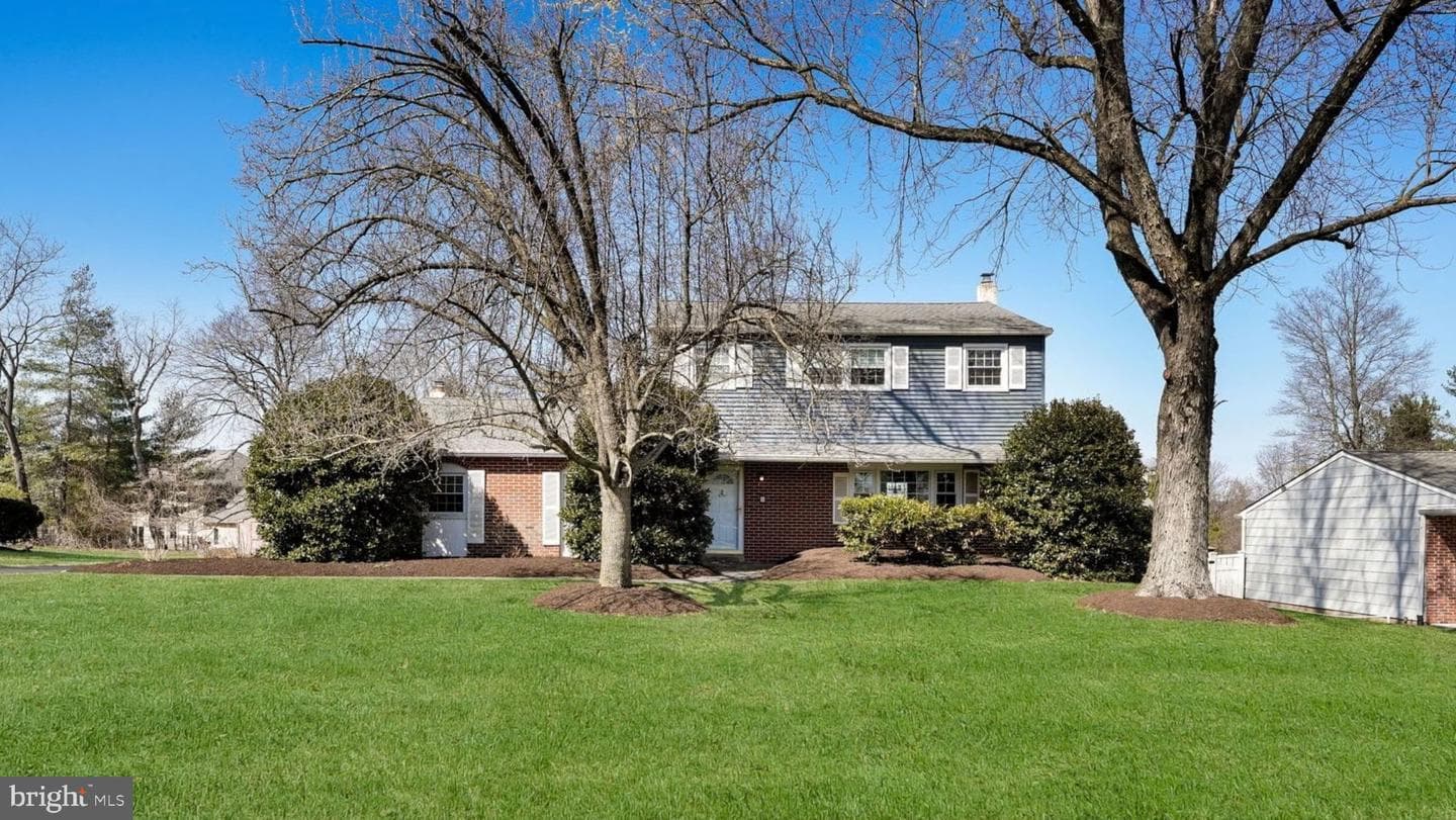 50 Hickory Lane photo 2