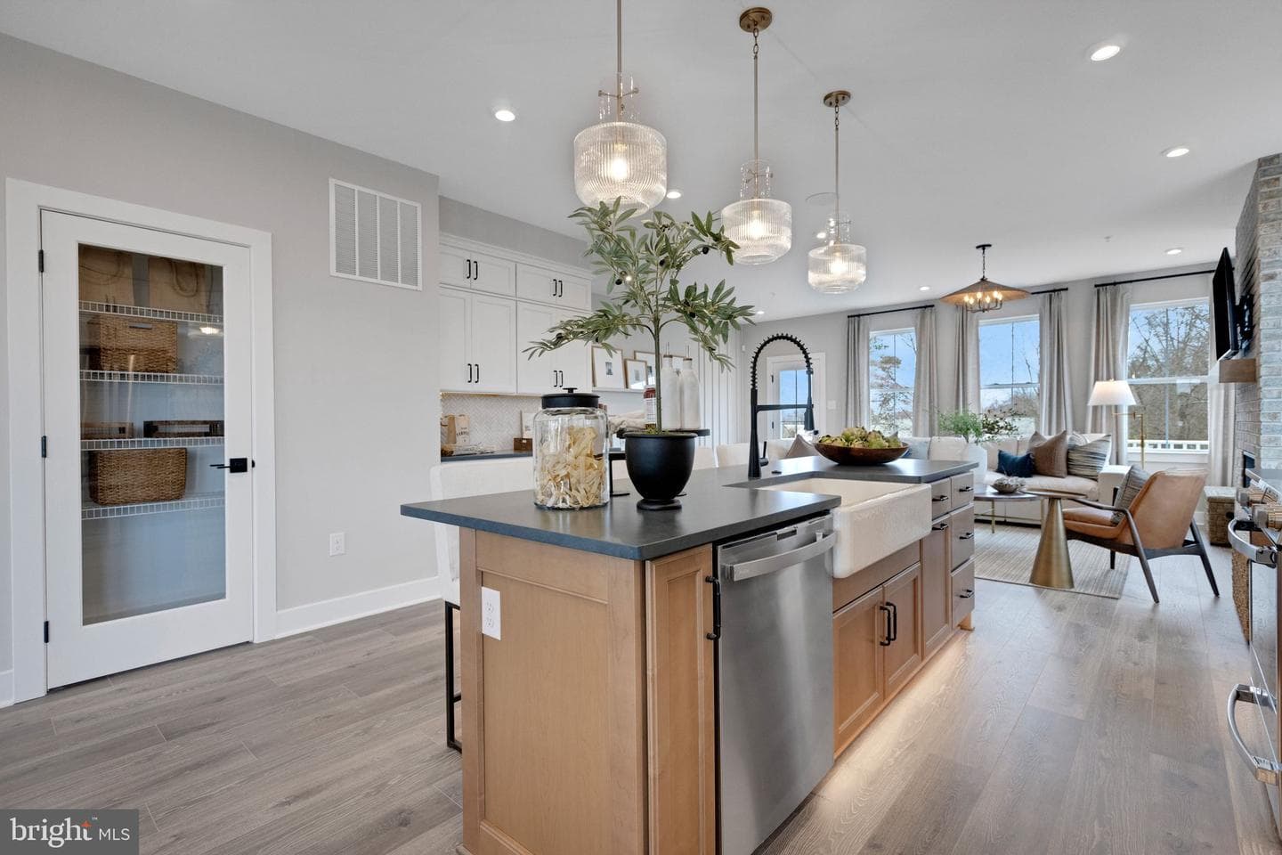 0001 Jameson Way #base Warwick Int photo 9