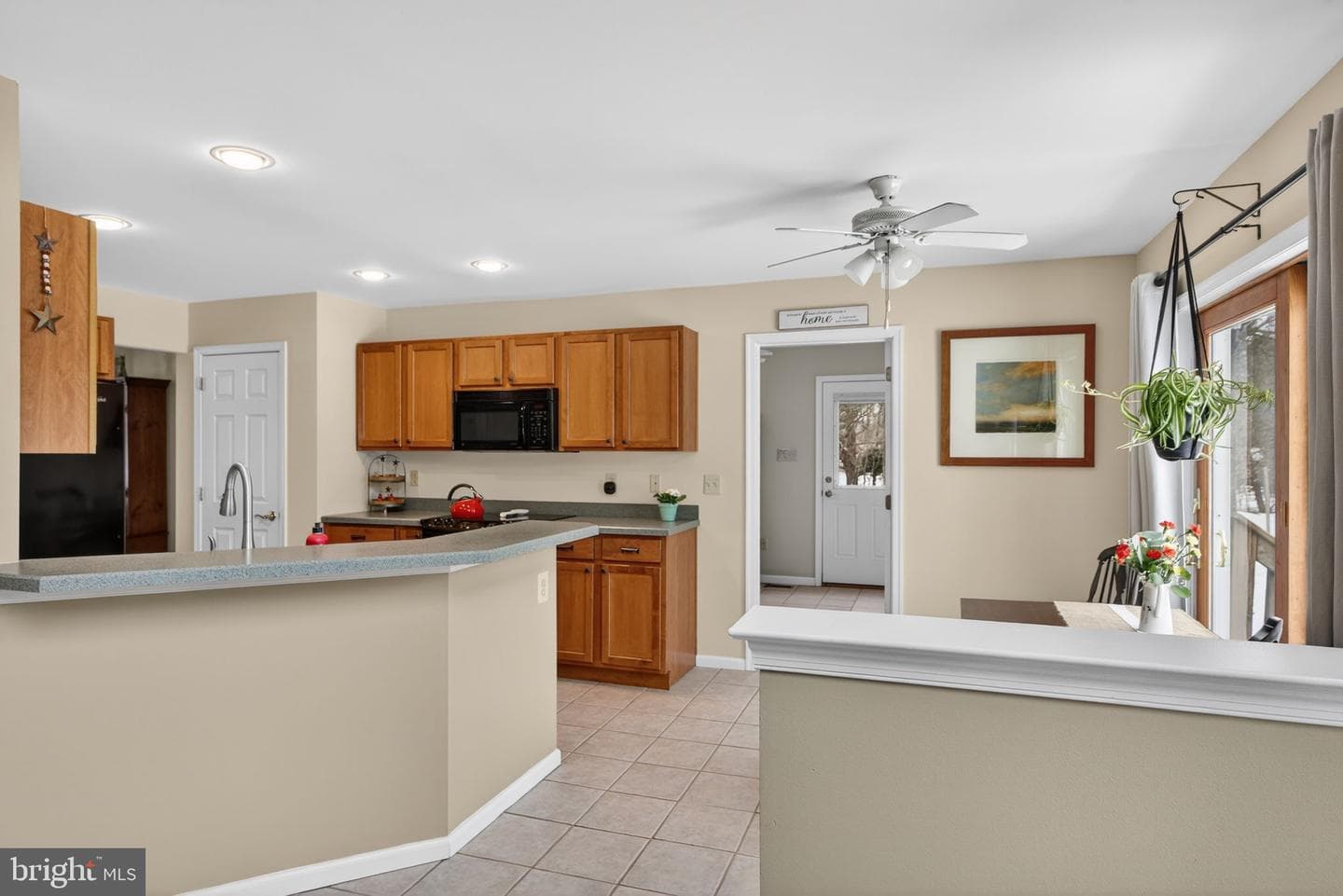 712 Broad Street photo 21