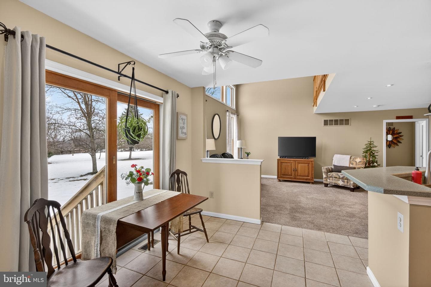712 Broad Street photo 24