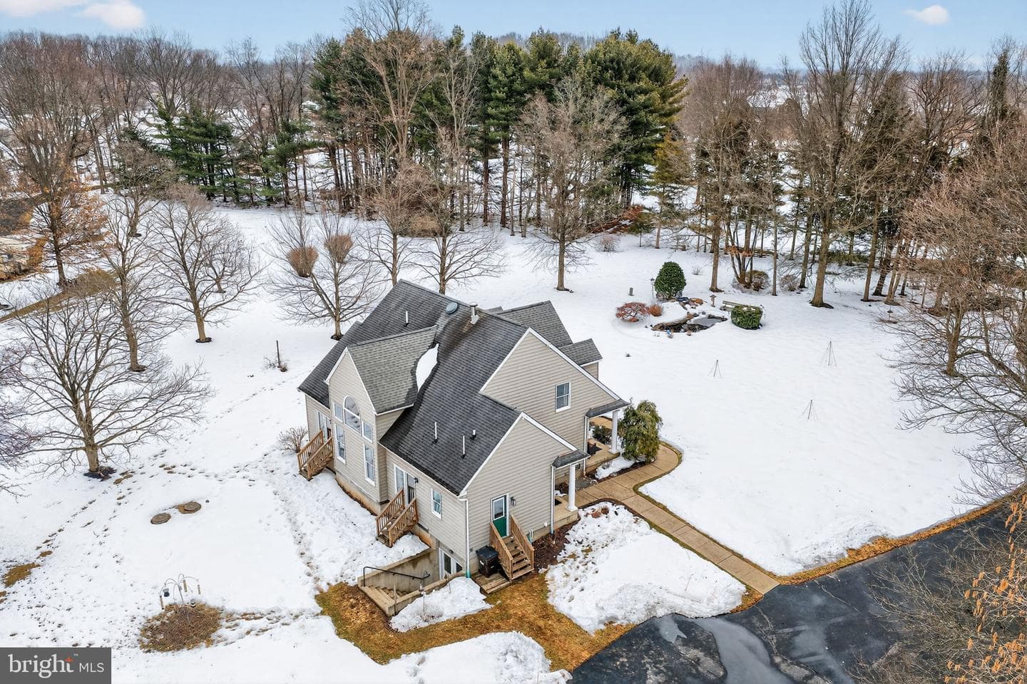 712 Broad Street photo 61