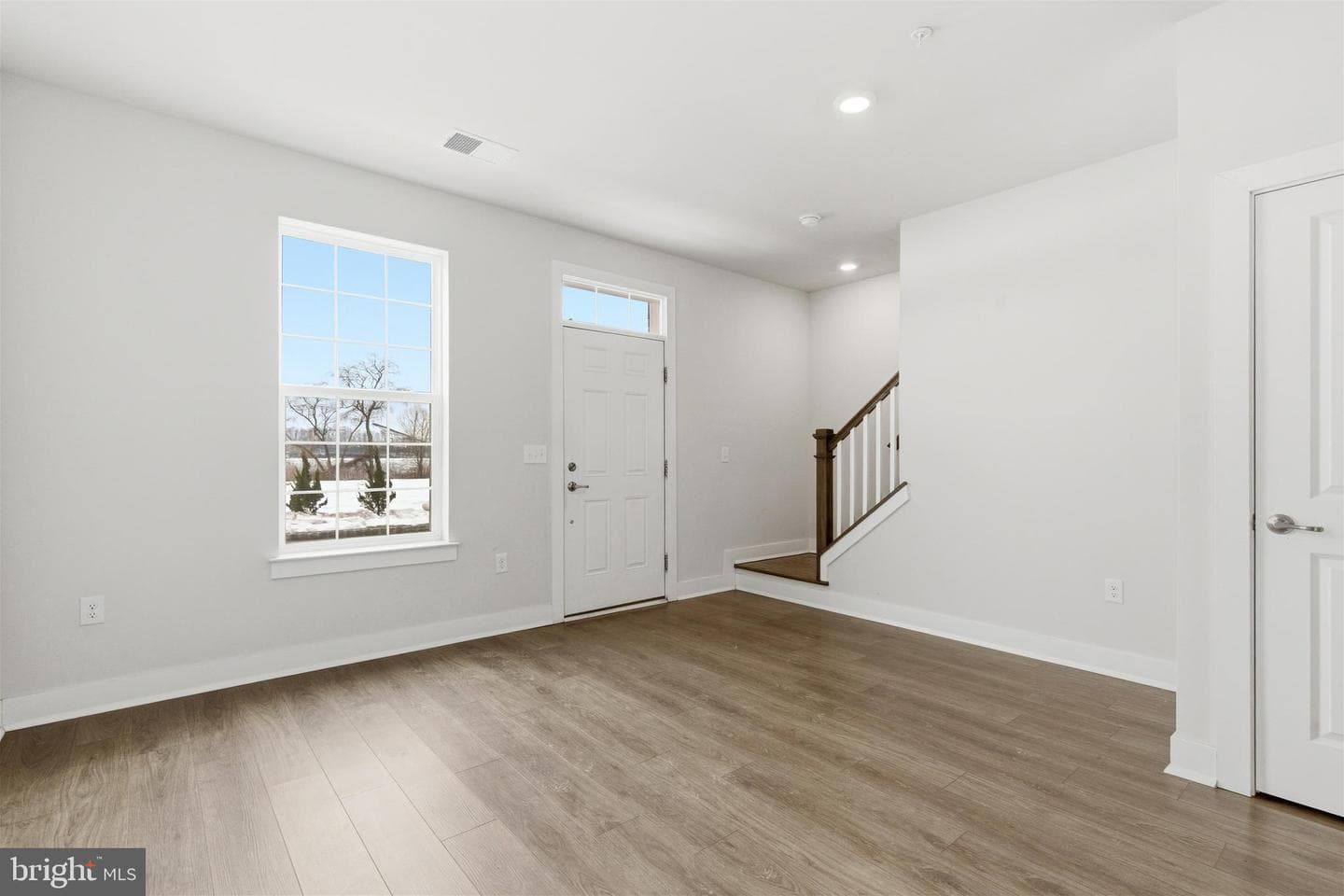 204a Dock Street photo 17