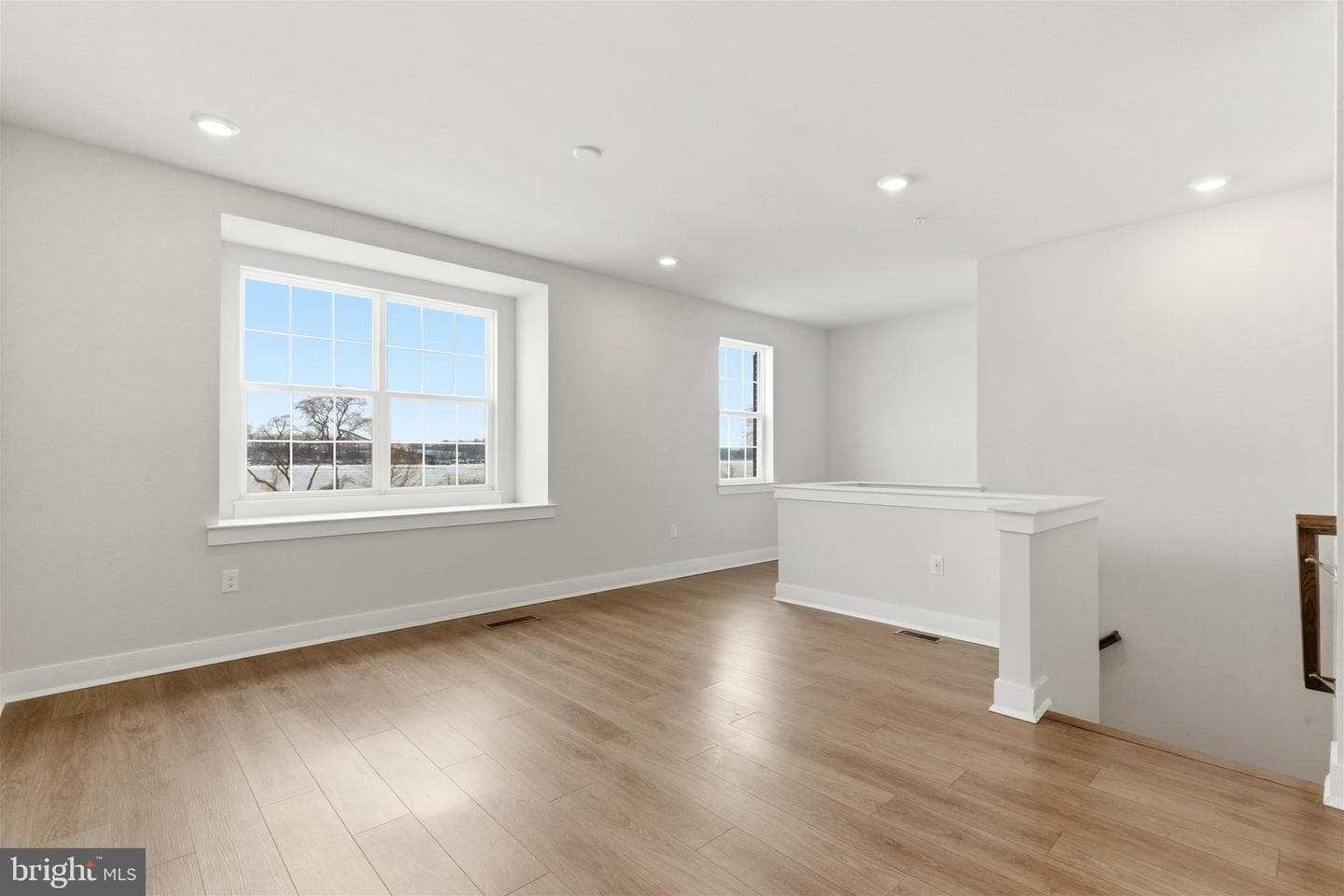 204a Dock Street photo 2
