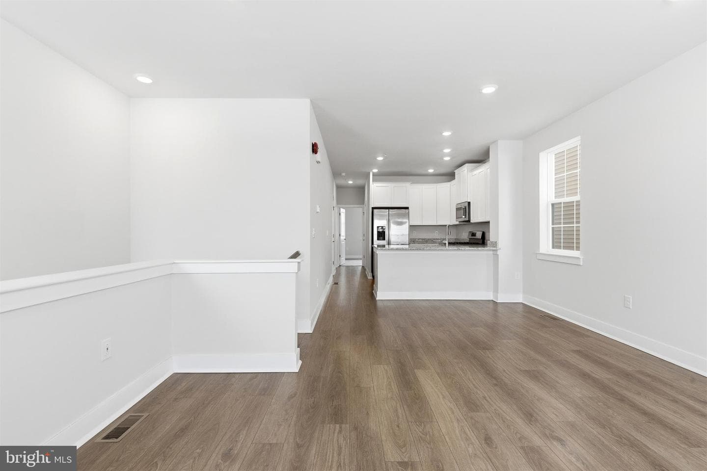 204a Dock Street photo 6