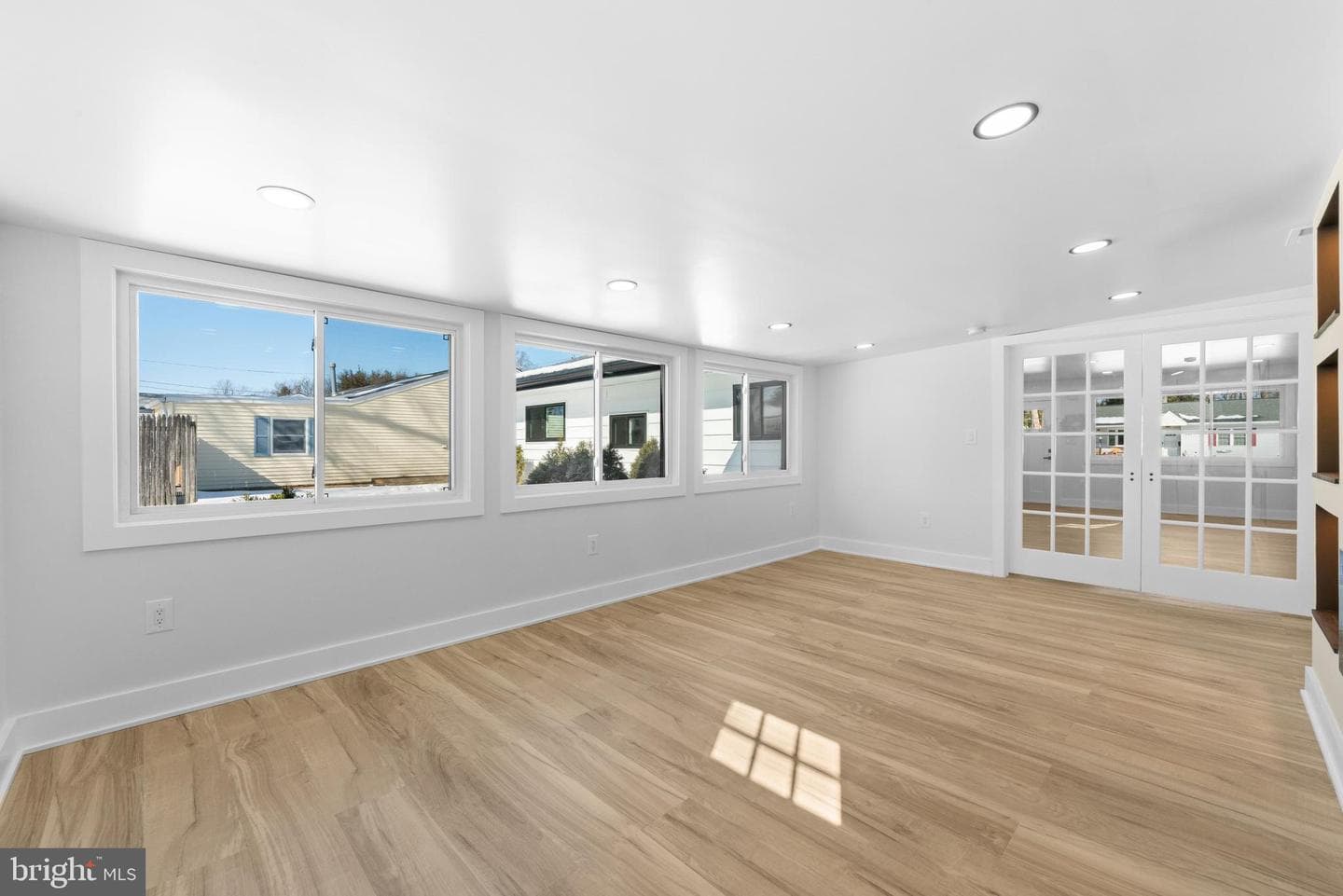 970 Rozel Avenue photo 23