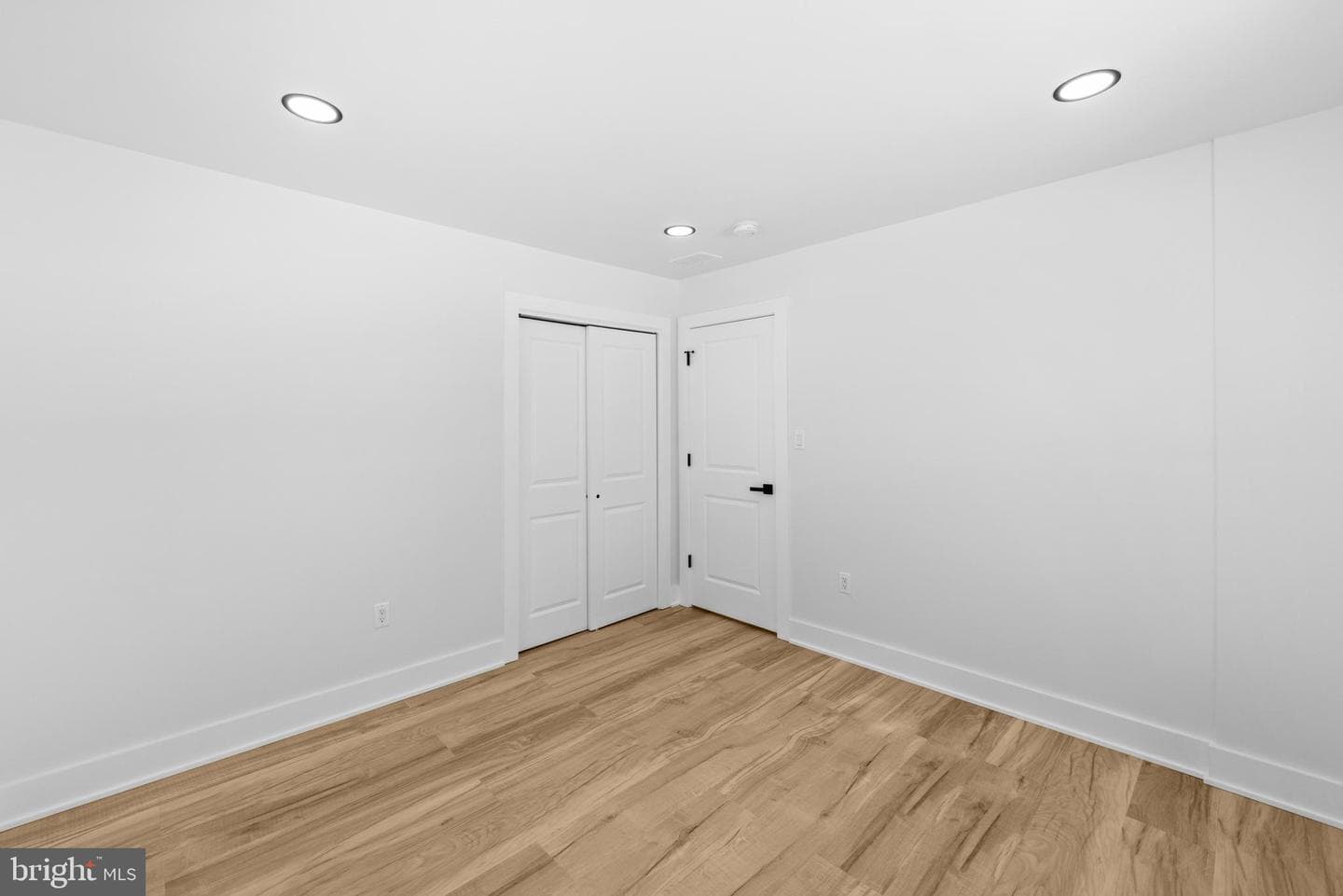 970 Rozel Avenue photo 31