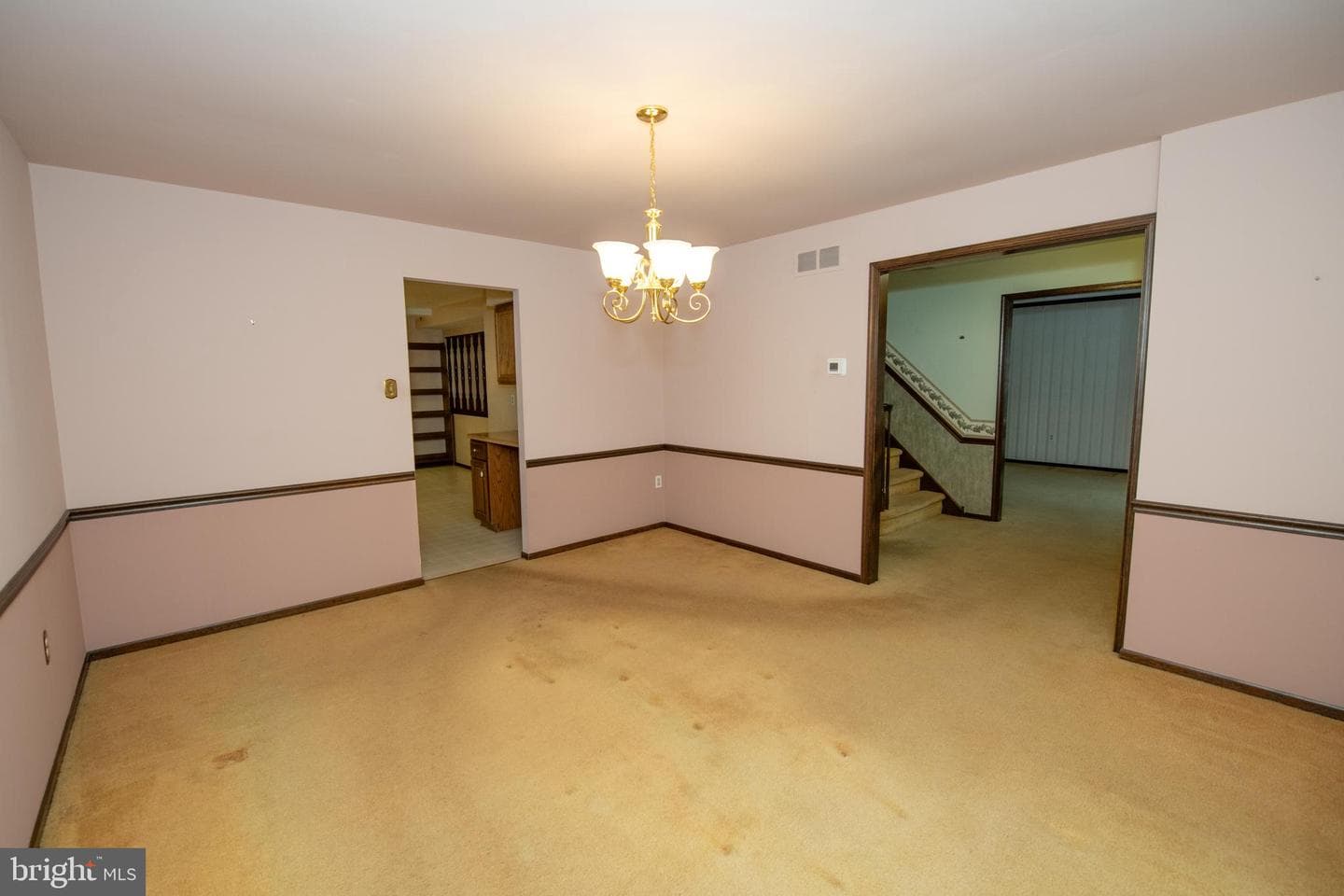 62 W Pickering Bend photo 3