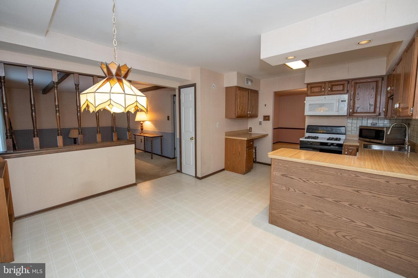 62 W Pickering Bend photo 5