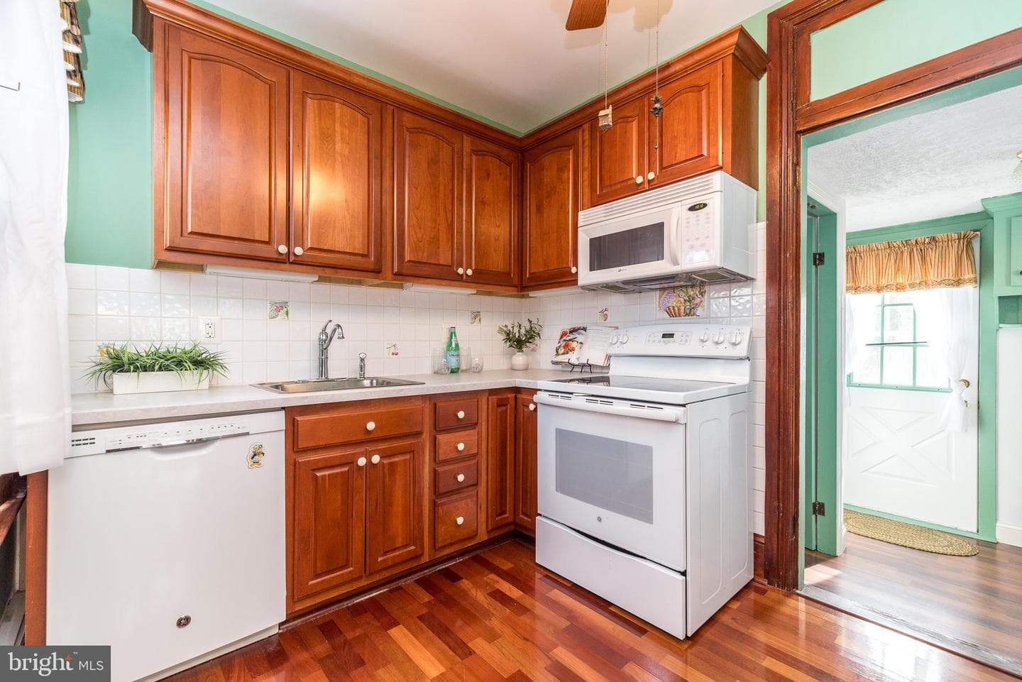 190 Decatur Street photo 12