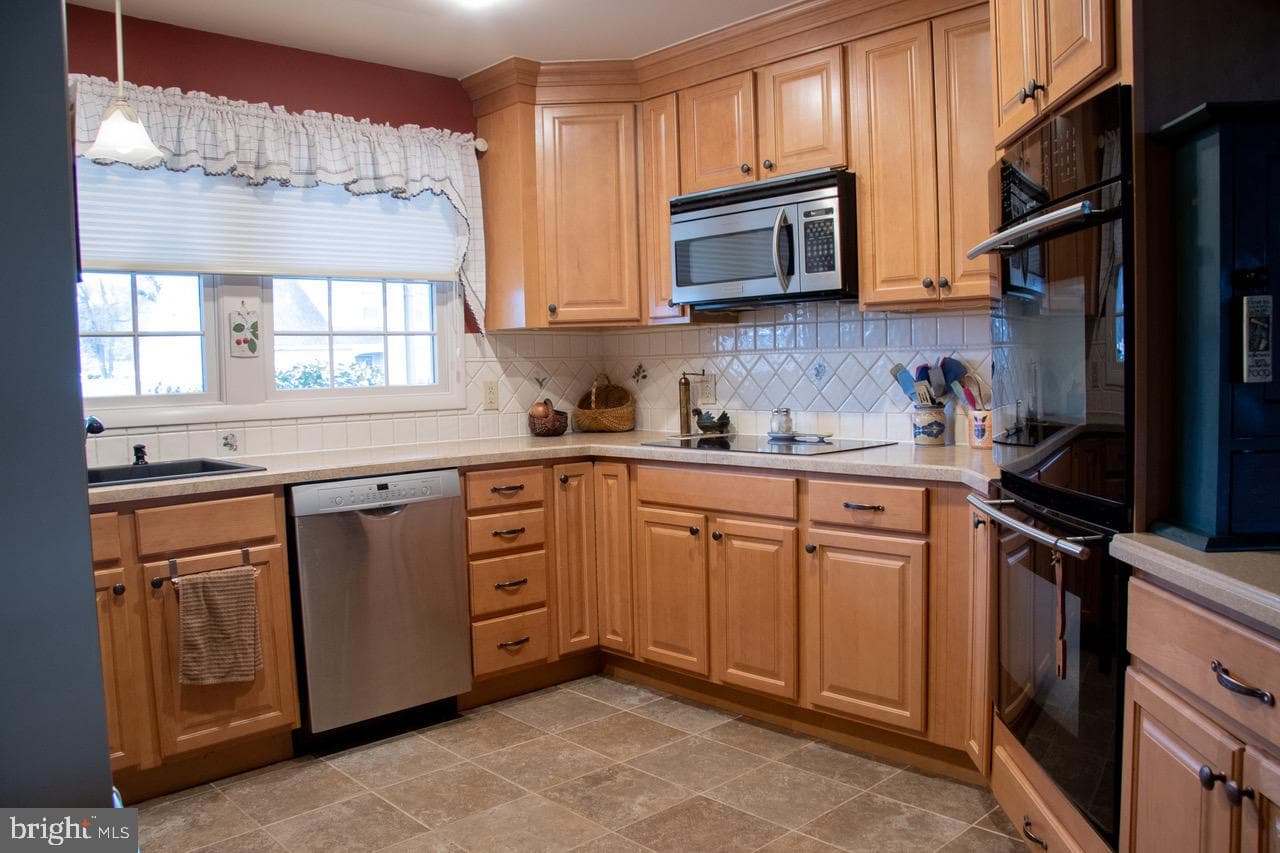 4617 Magnolia Avenue photo 3