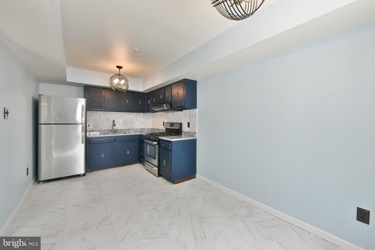 204 Hampton Crossing photo 9