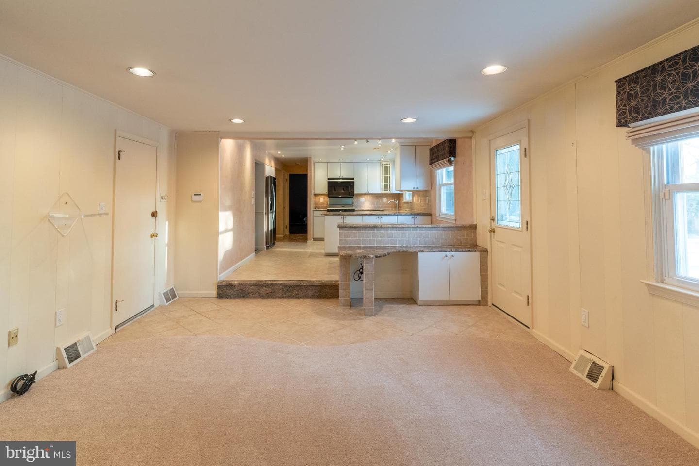 709 Autumn Drive photo 14