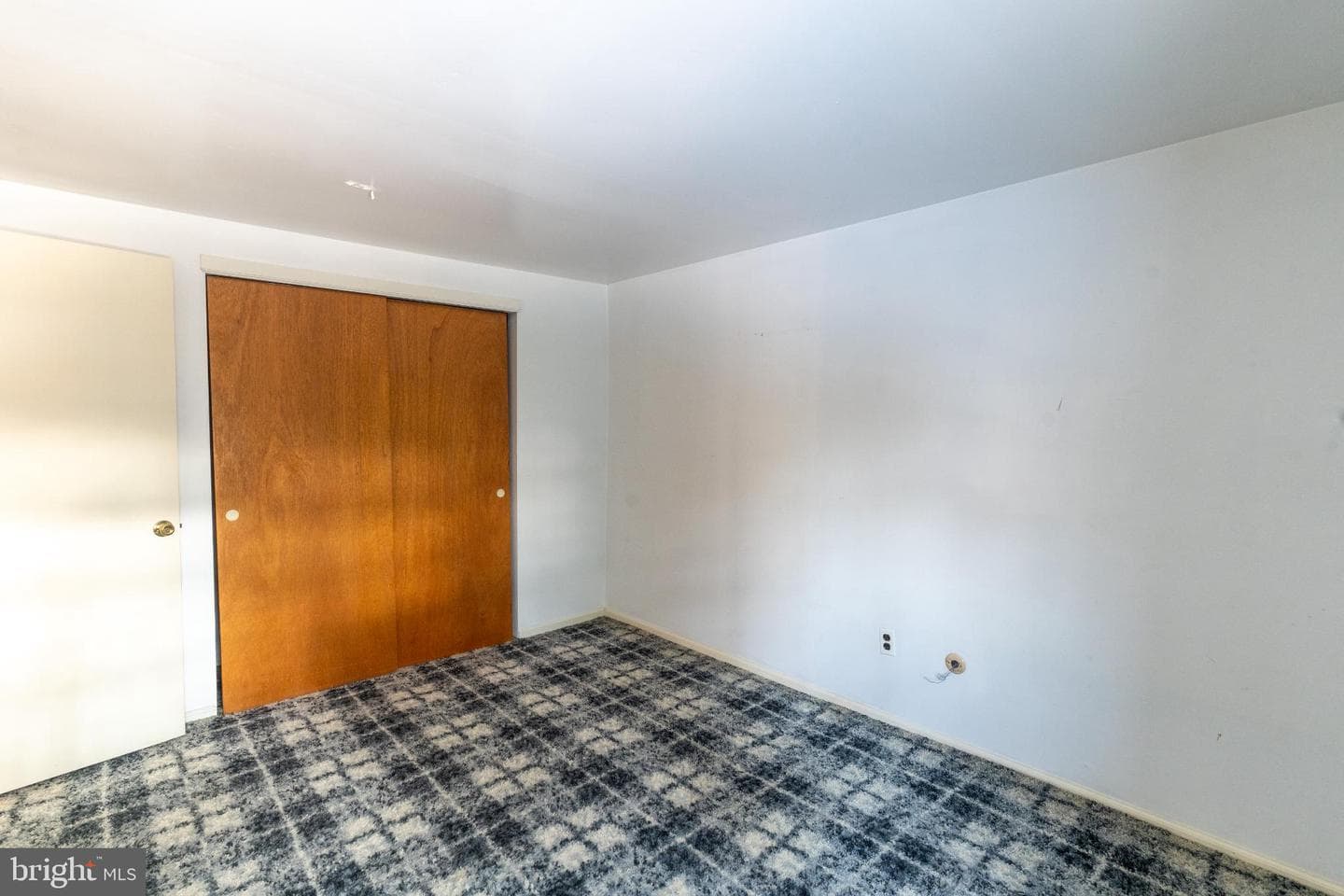 709 Autumn Drive photo 25