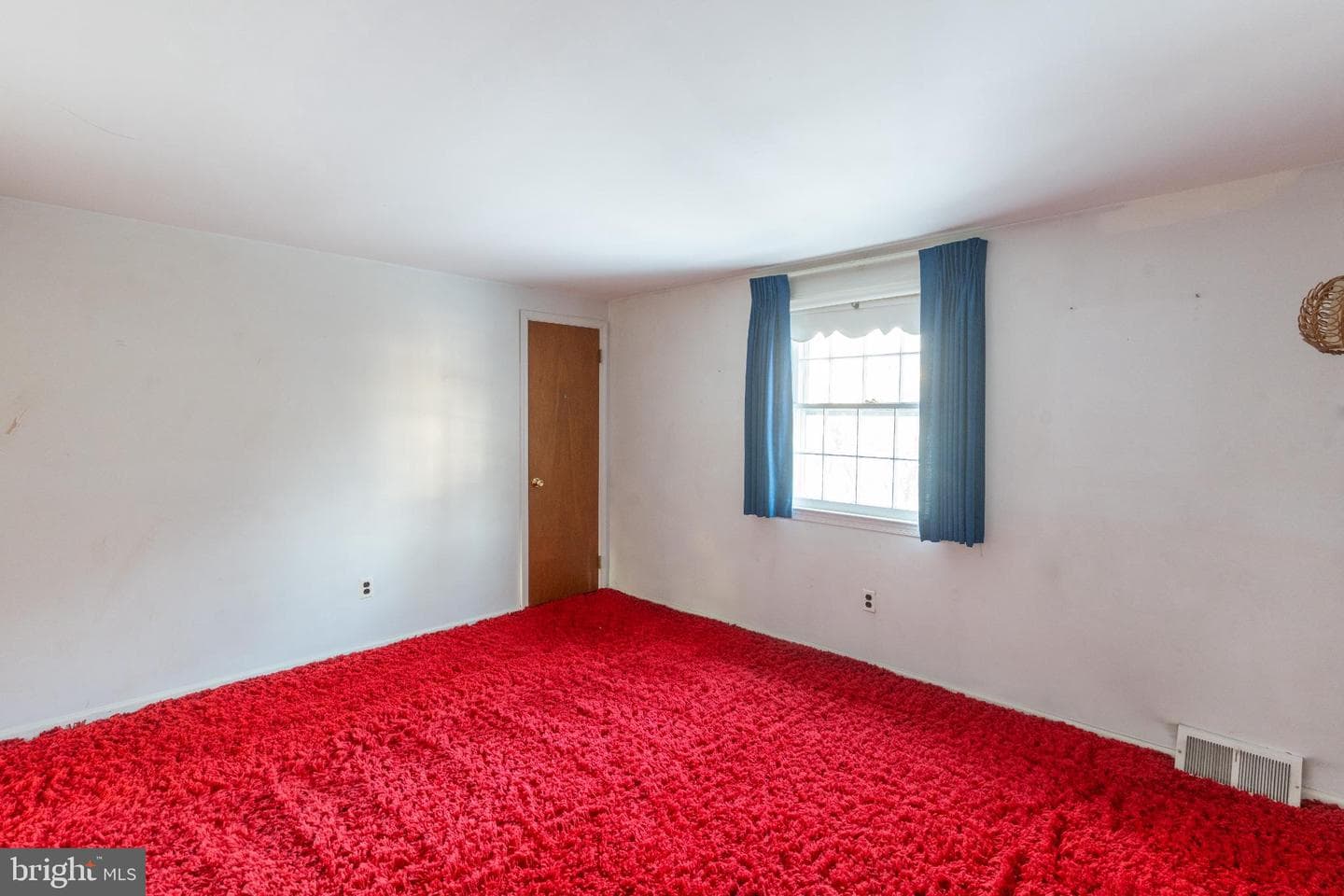 709 Autumn Drive photo 28
