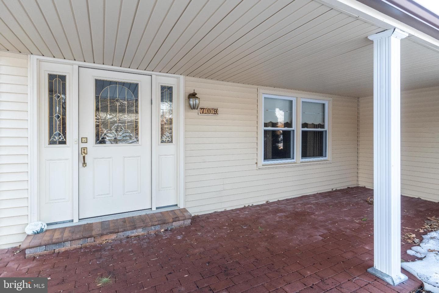 709 Autumn Drive photo 3