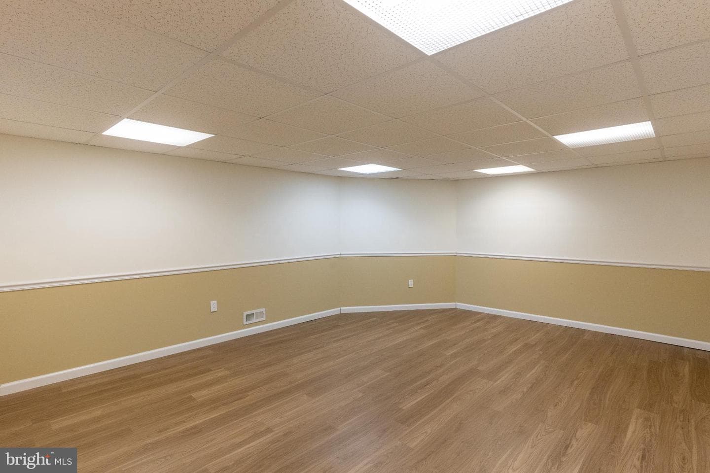 709 Autumn Drive photo 35
