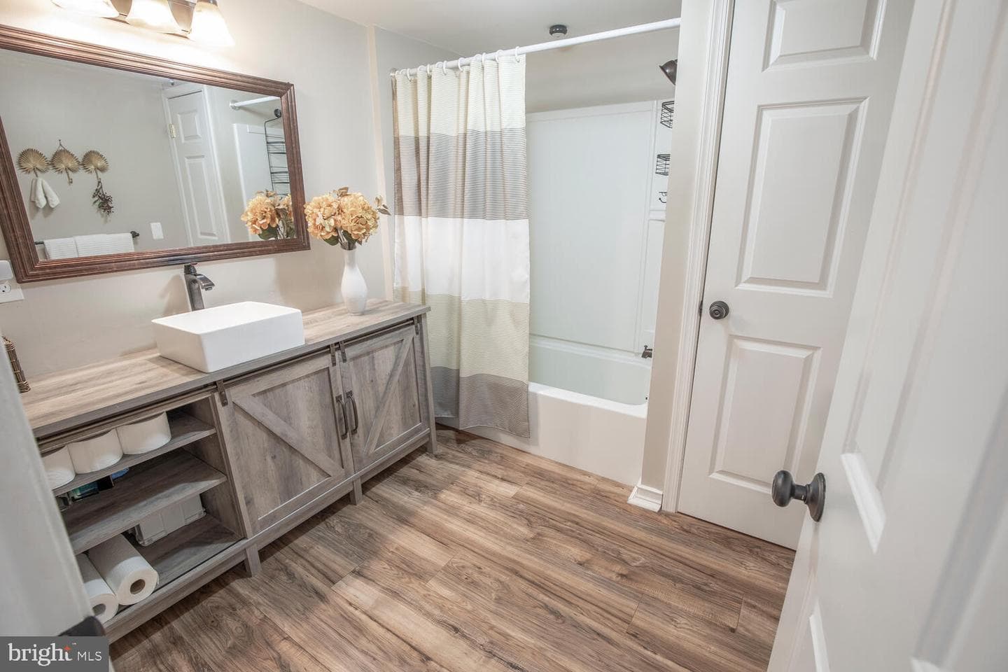 481 Redbud Court photo 17