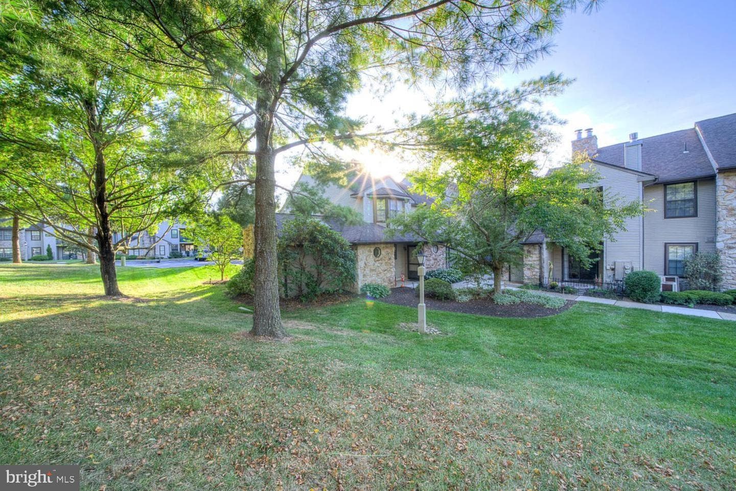 481 Redbud Court photo 24