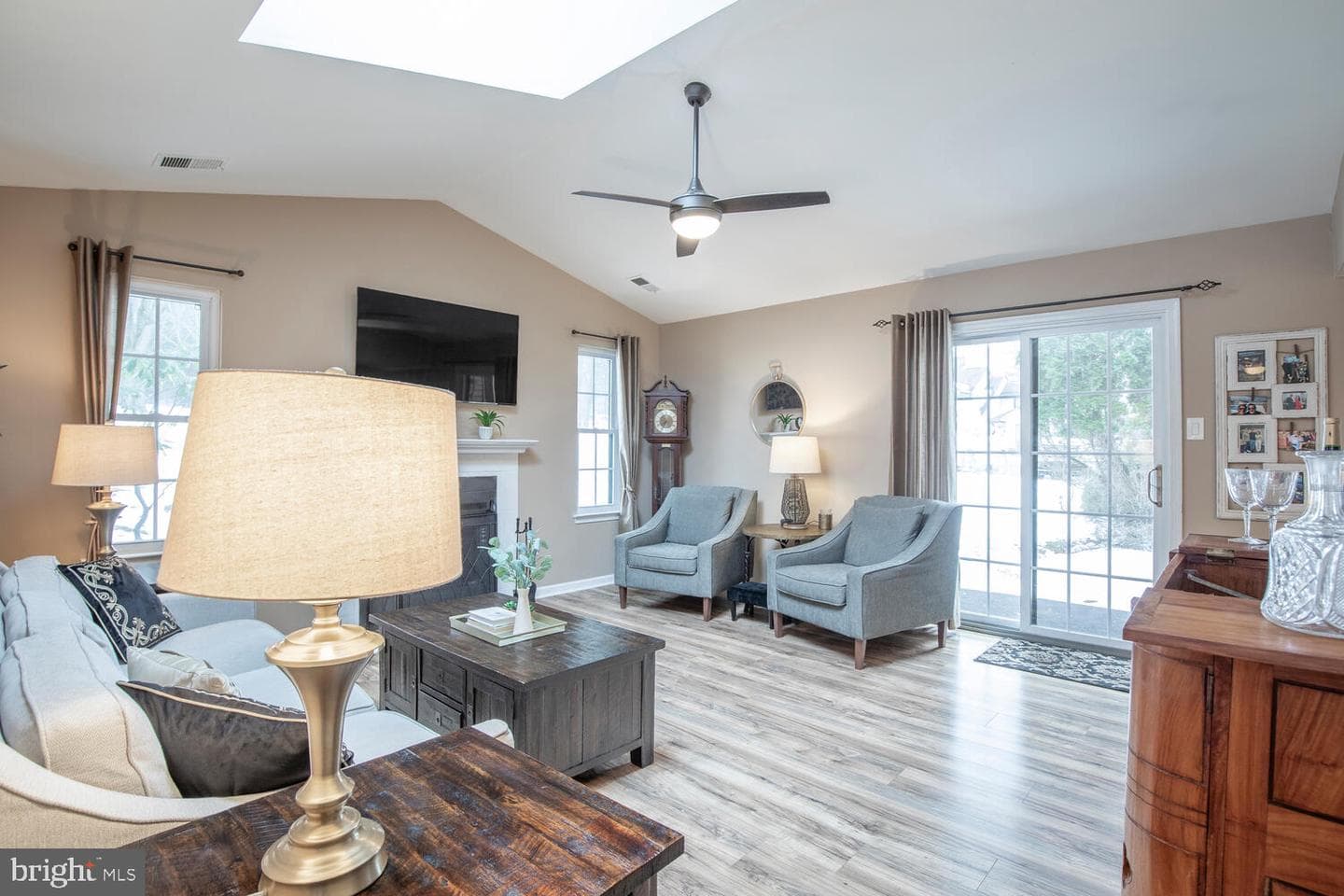 481 Redbud Court photo 3