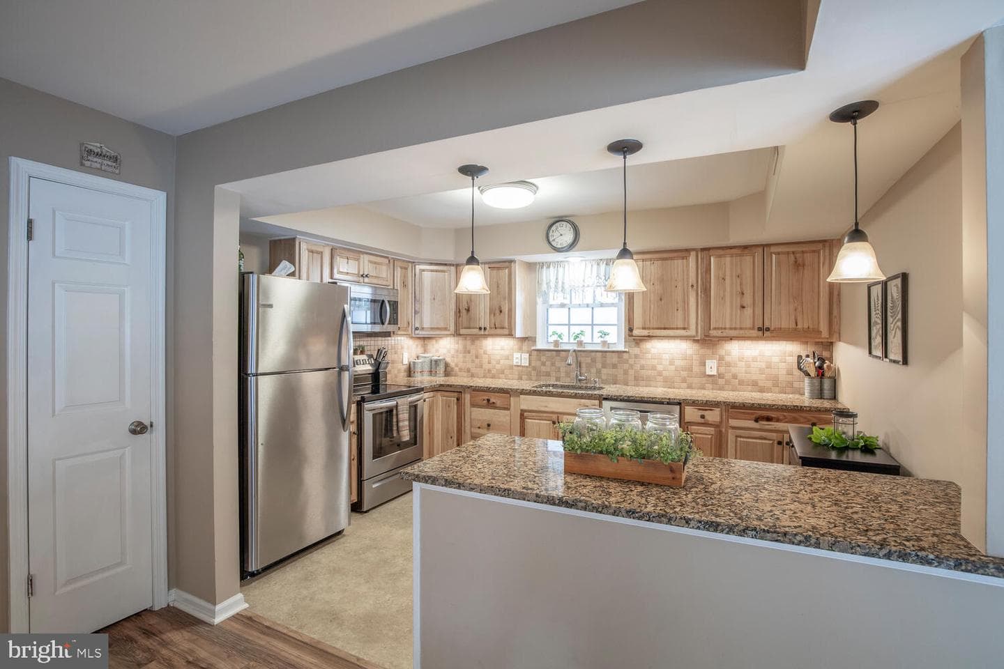 481 Redbud Court photo 7
