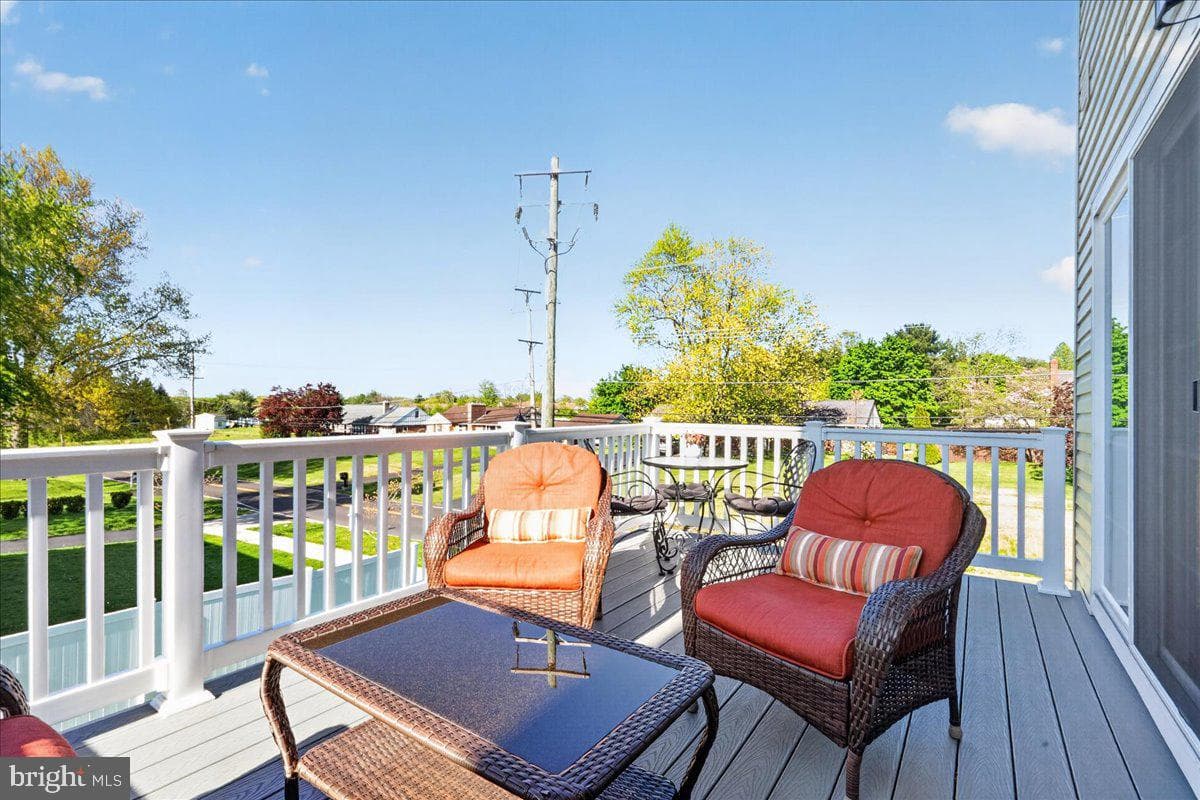 172 Station Drive photo 24