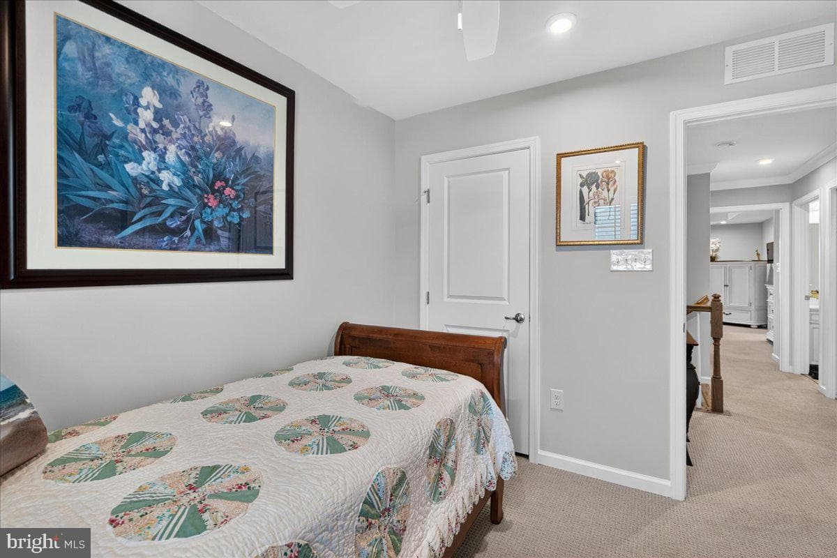 172 Station Drive photo 33