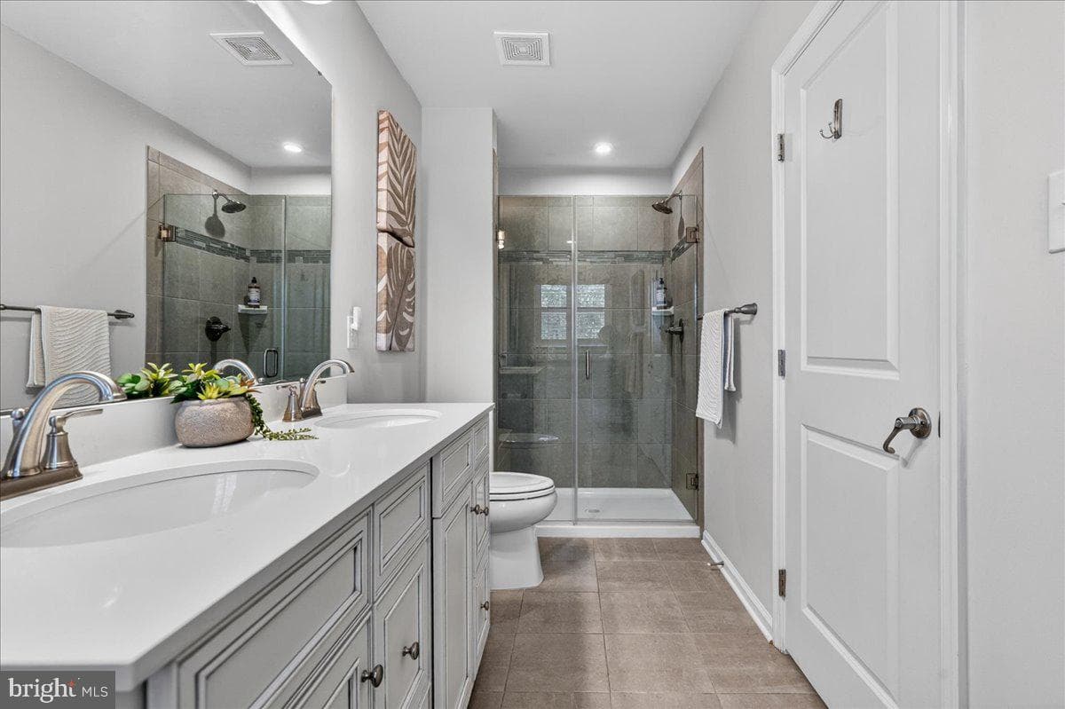 172 Station Drive photo 40