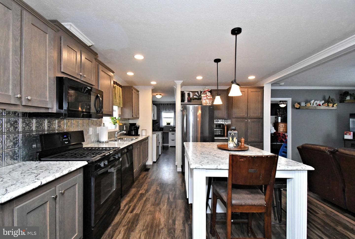 233 Hemlock Drive photo 16