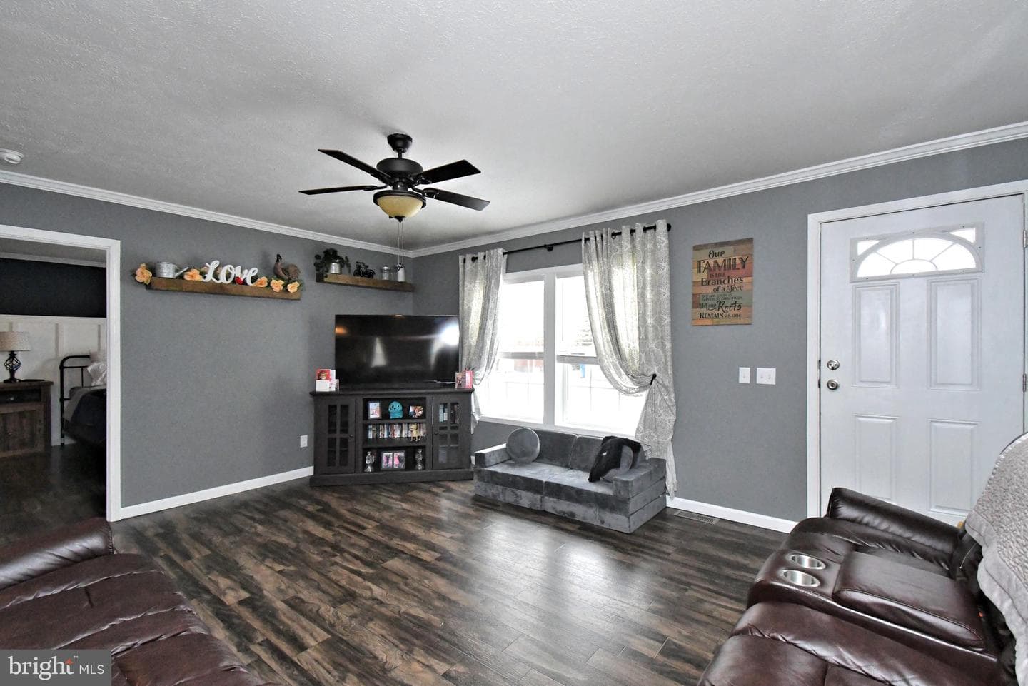 233 Hemlock Drive photo 22