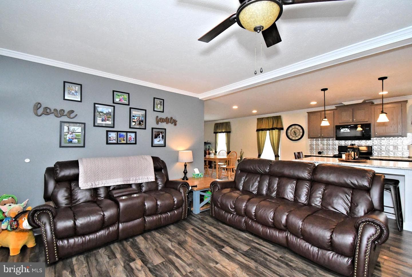 233 Hemlock Drive photo 25