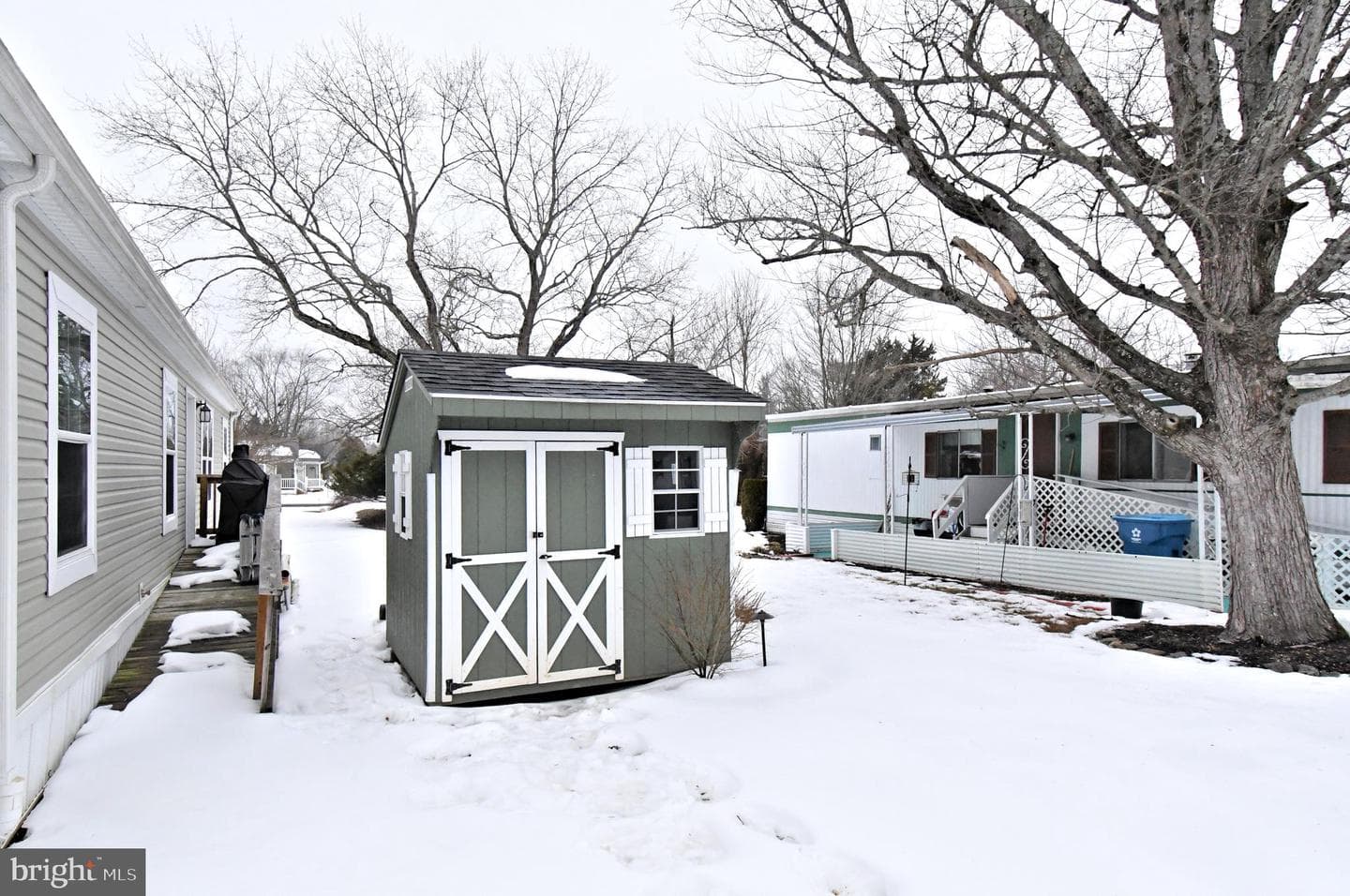 233 Hemlock Drive photo 46