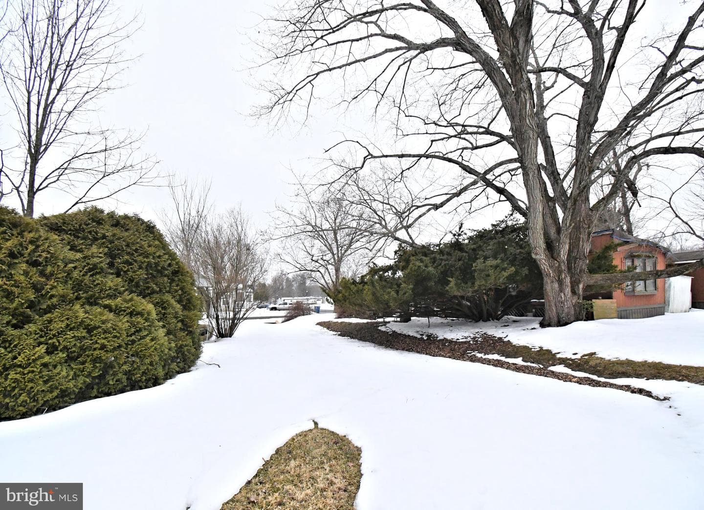 233 Hemlock Drive photo 50
