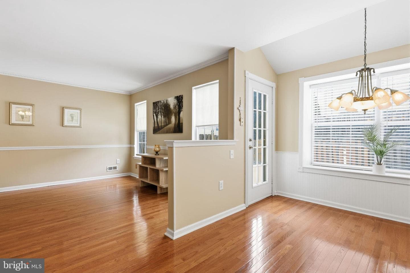 25 Honey Locust Lane photo 14