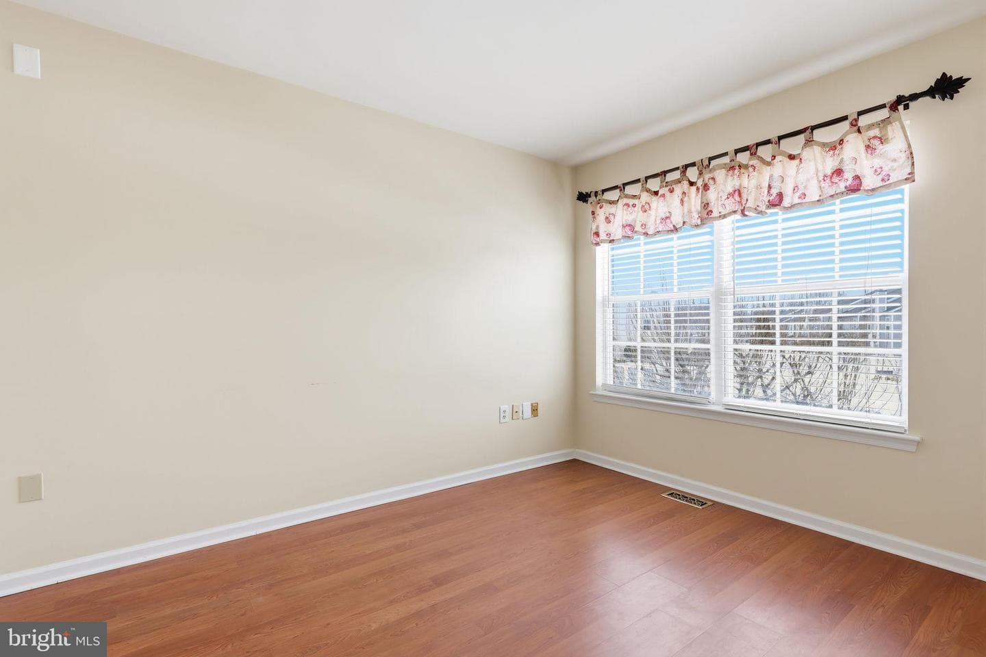 25 Honey Locust Lane photo 21