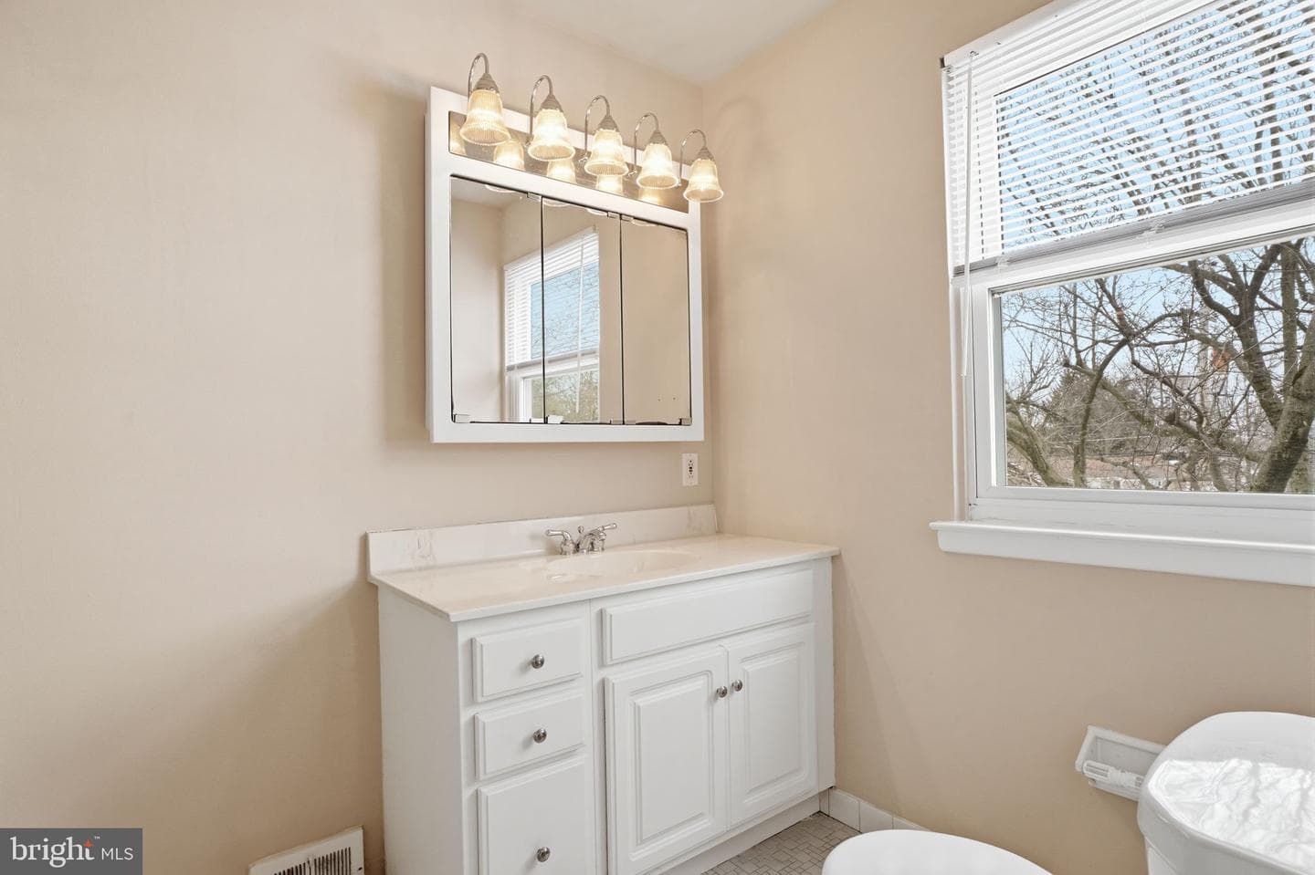 840 Davisville Road photo 33