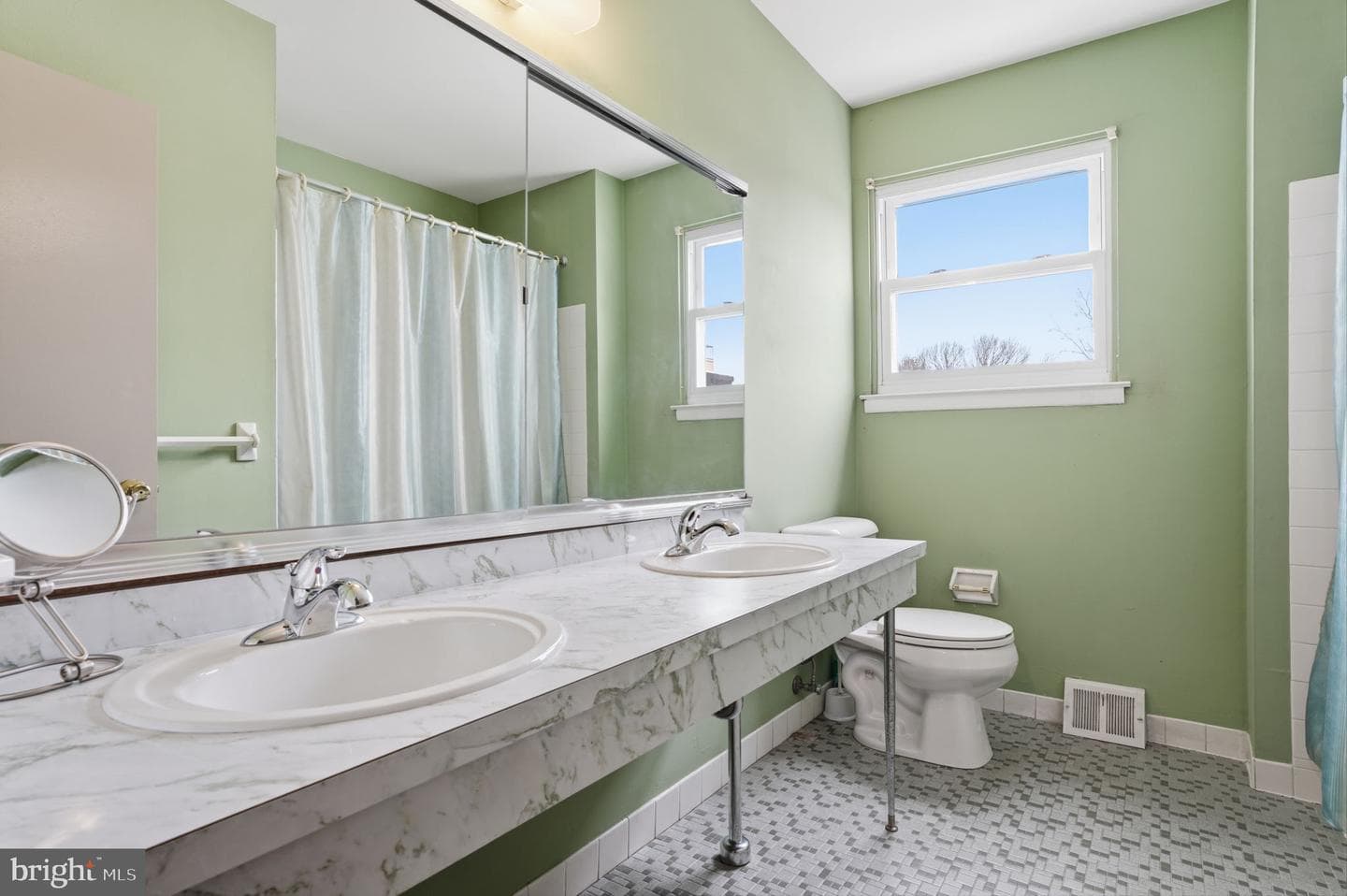 840 Davisville Road photo 37