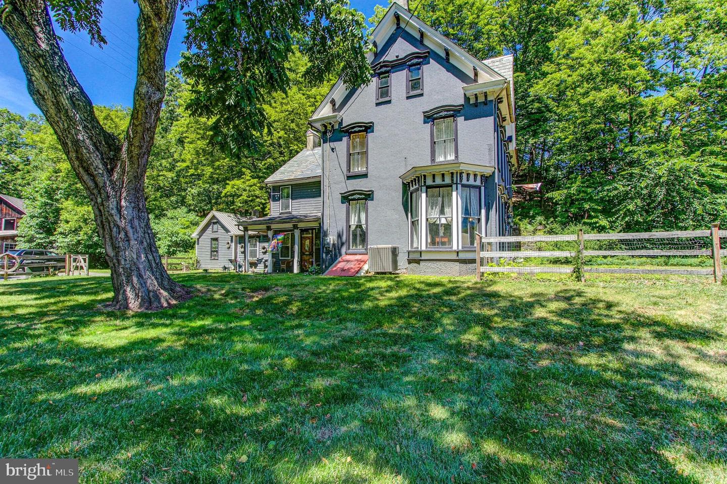 9754 Easton Road photo 3