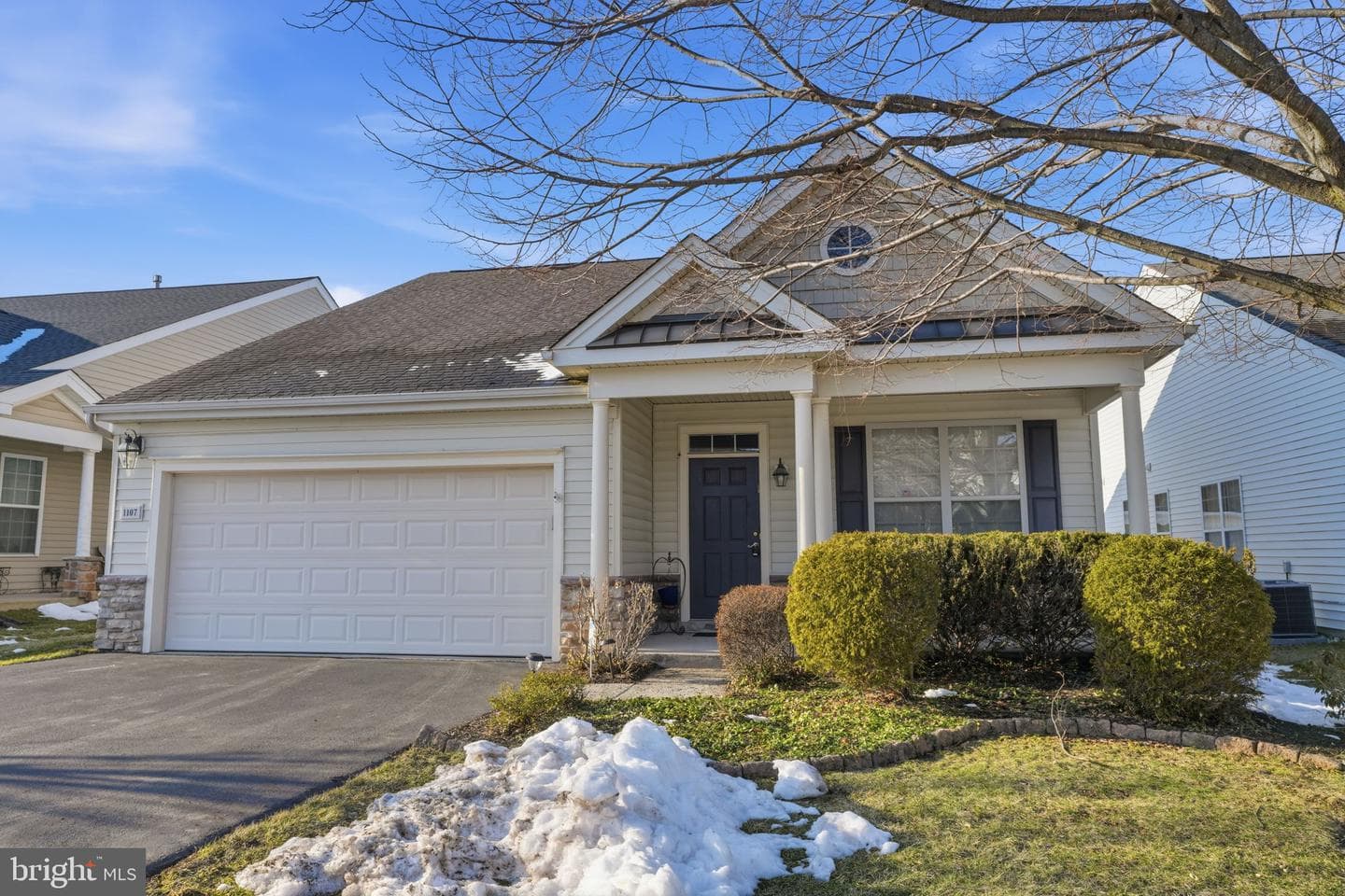 1107 Maxwell Manor
