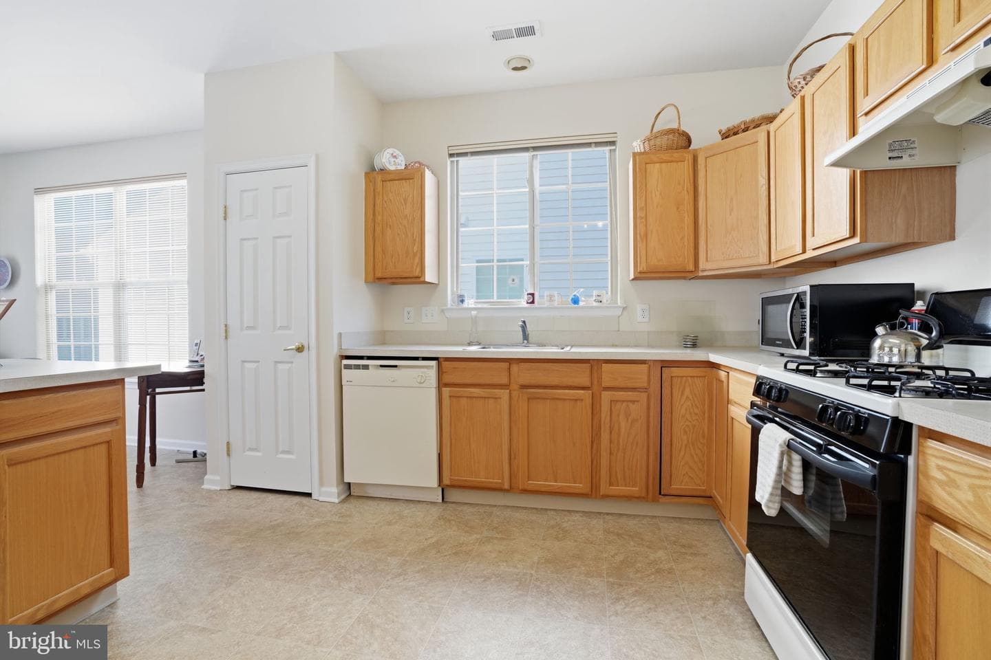 1107 Maxwell Manor photo 13