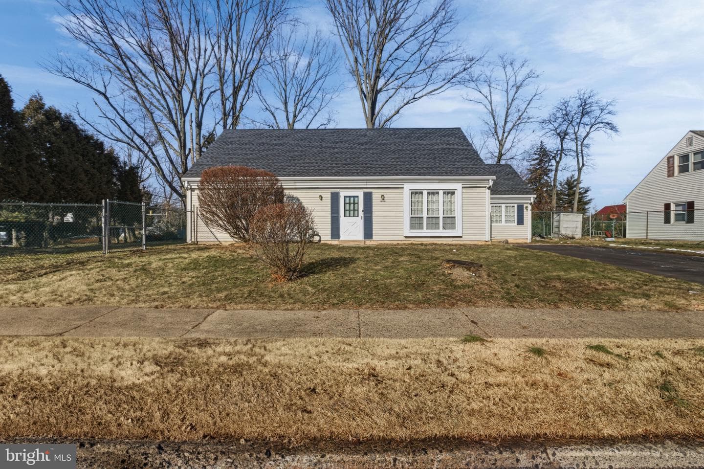 1999 Hollandale Drive, Bensalem